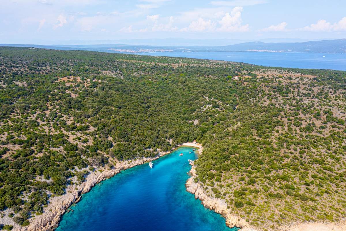 Krušija auf der Insel Plavnik